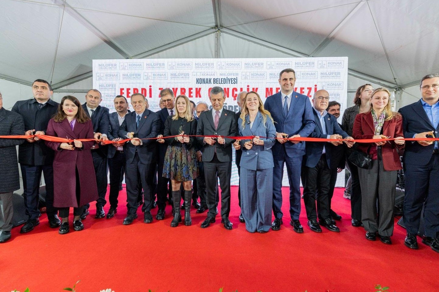 Ferdi Zeyrek’in adı gençlik merkezinde yaşayacak
