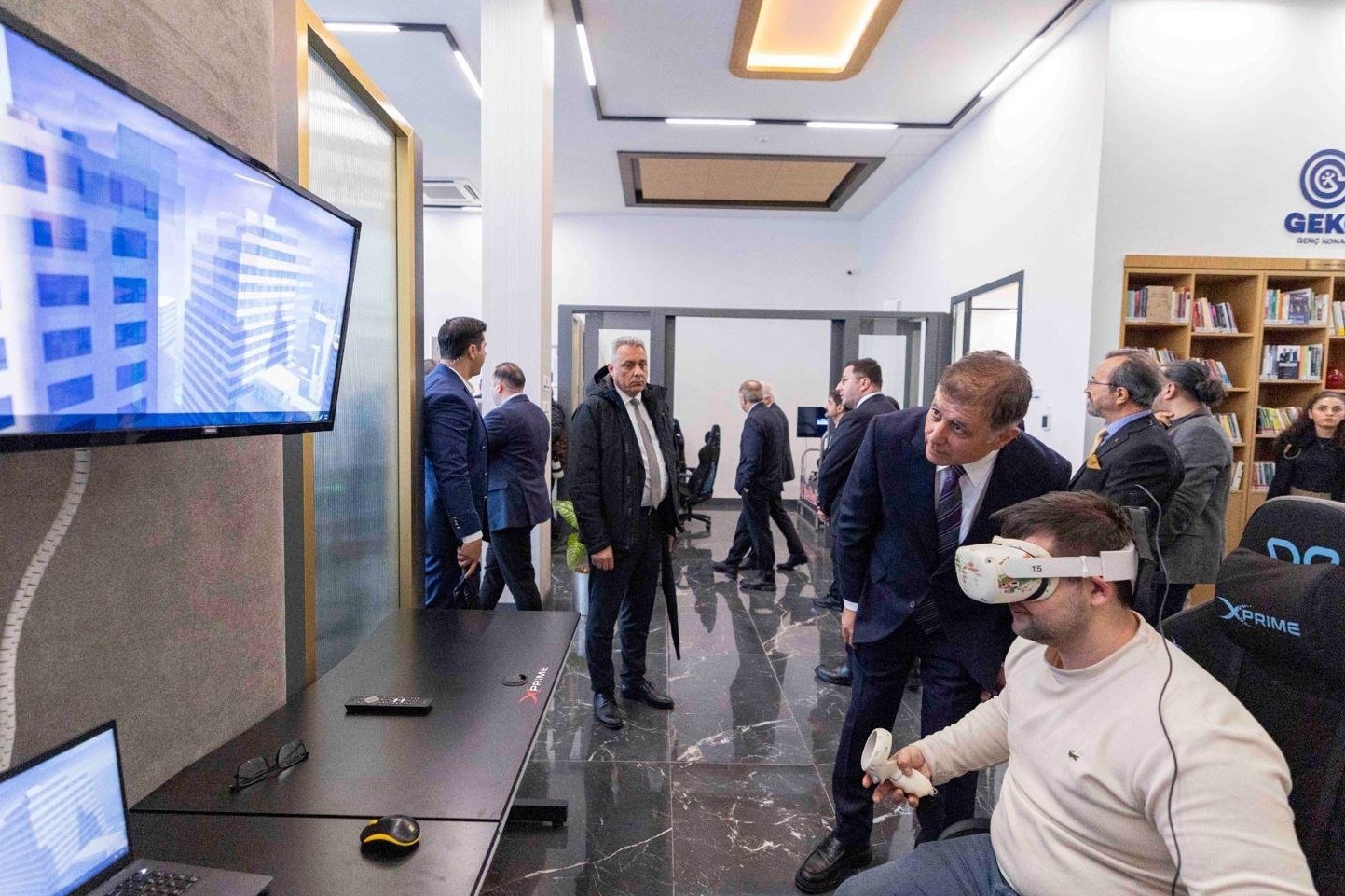 Ferdi Zeyrek’in adı gençlik merkezinde yaşayacak
