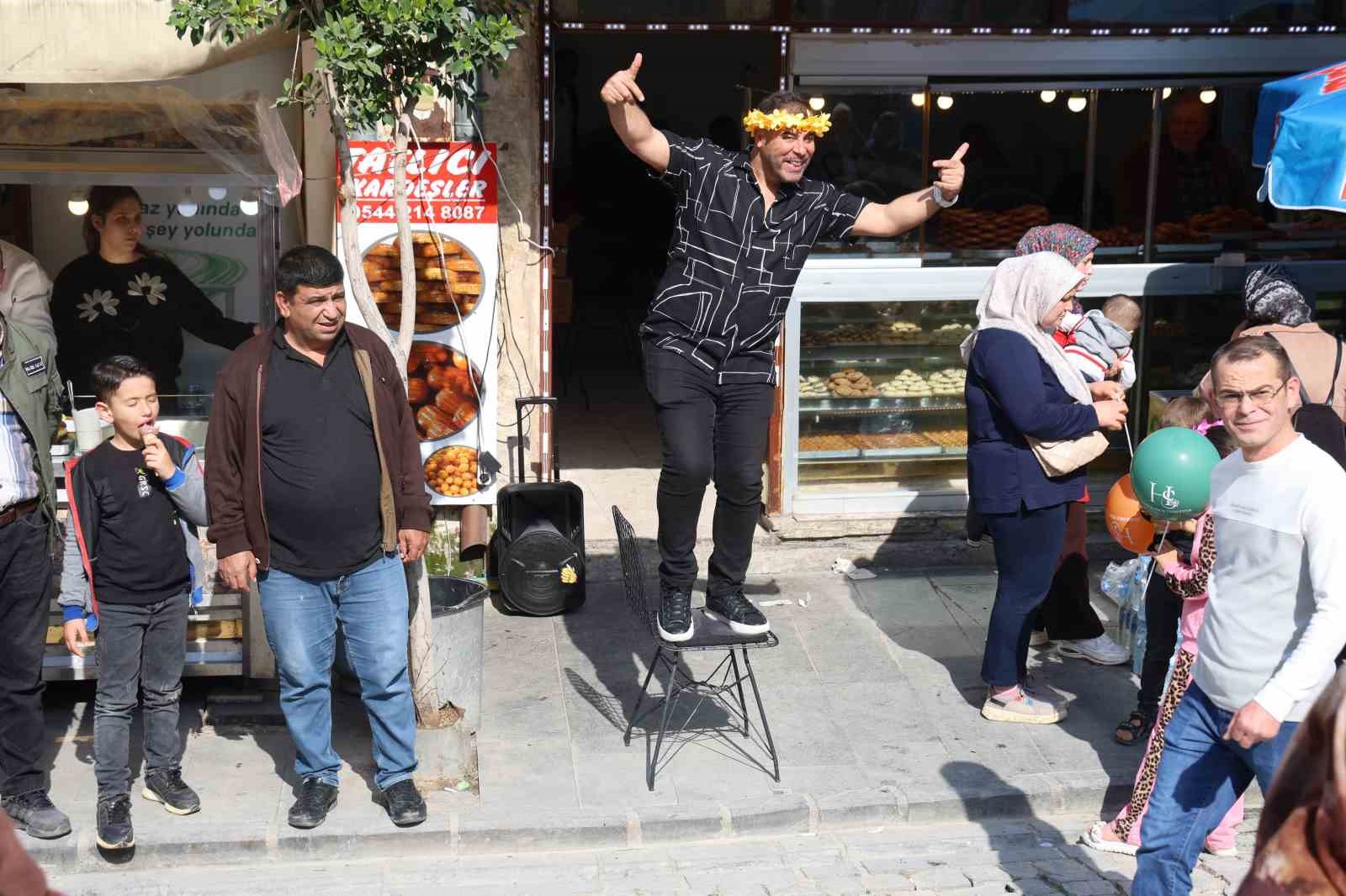 Festivalde Osmanlı geleneği yaşatıldı, ciğer tezgahları davul zurna ile şenlendi
