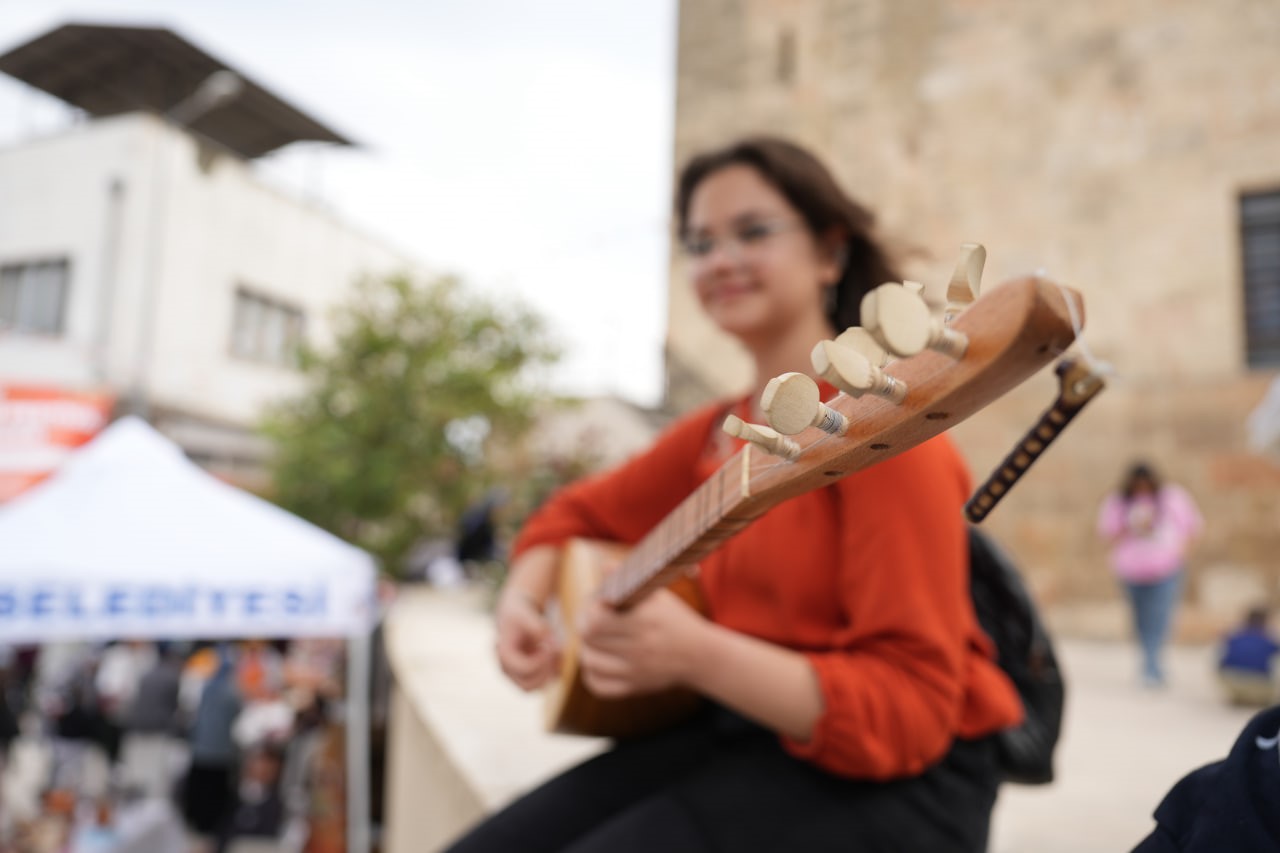 Festivalde Osmanlı geleneği yaşatıldı, ciğer tezgahları davul zurna ile şenlendi
