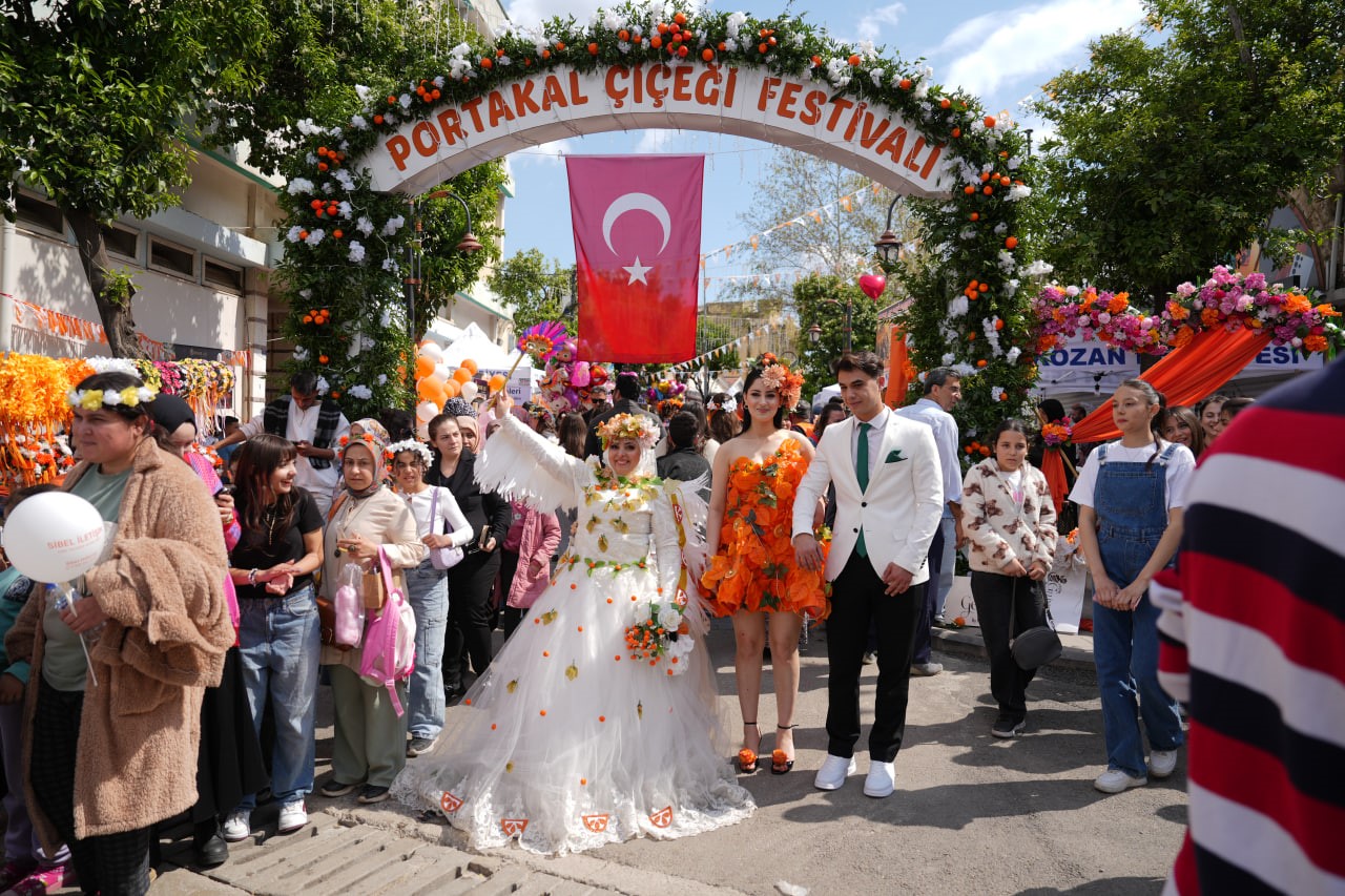 Festivalde Osmanlı geleneği yaşatıldı, ciğer tezgahları davul zurna ile şenlendi
