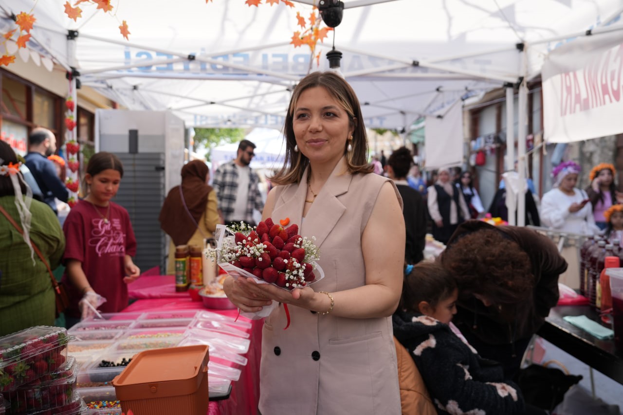 Festivalde Osmanlı geleneği yaşatıldı, ciğer tezgahları davul zurna ile şenlendi
