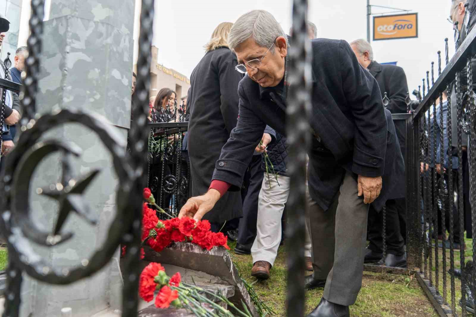 Fethi Sekin şehit düştüğü yerde karanfillerle anıldı
