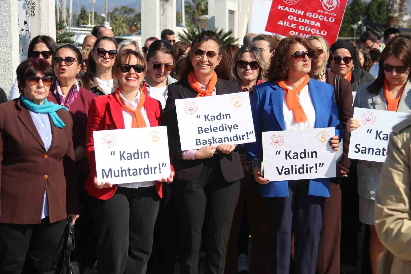 Fethiye’de Dünya Kadınlar Günü Yürüyüşü gerçekleştirildi
