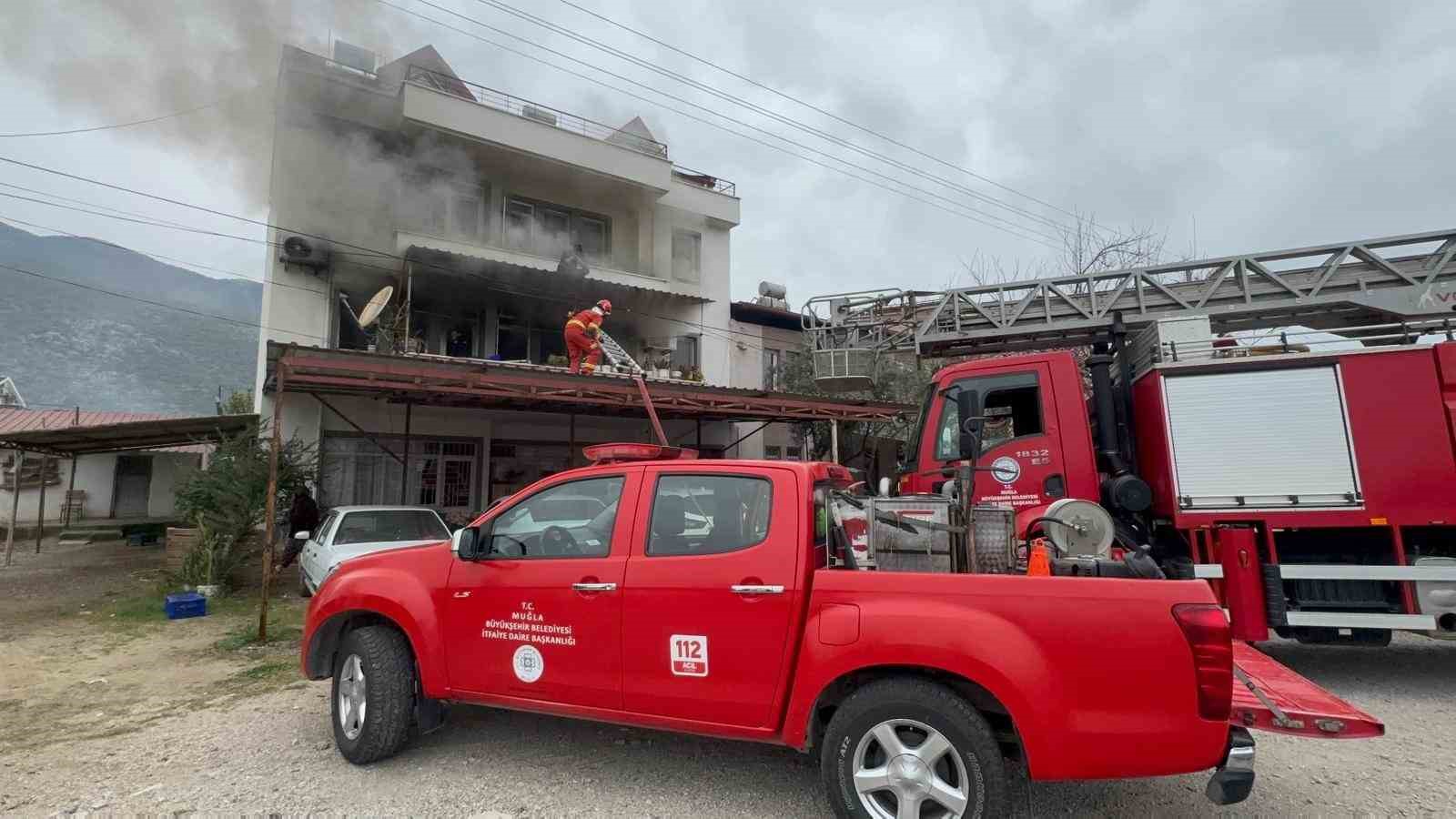 Fethiye’de ev yangını
