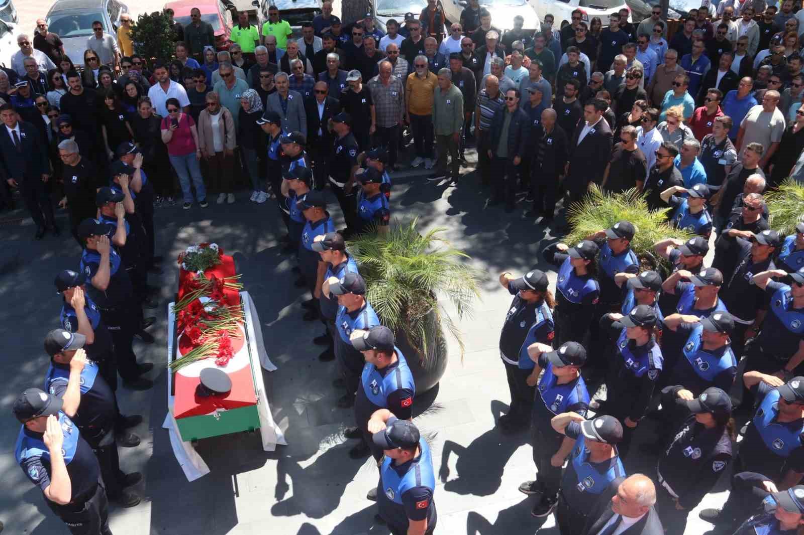 Fethiye’de Zabıta Personeli Ersoy’a duygusal veda
