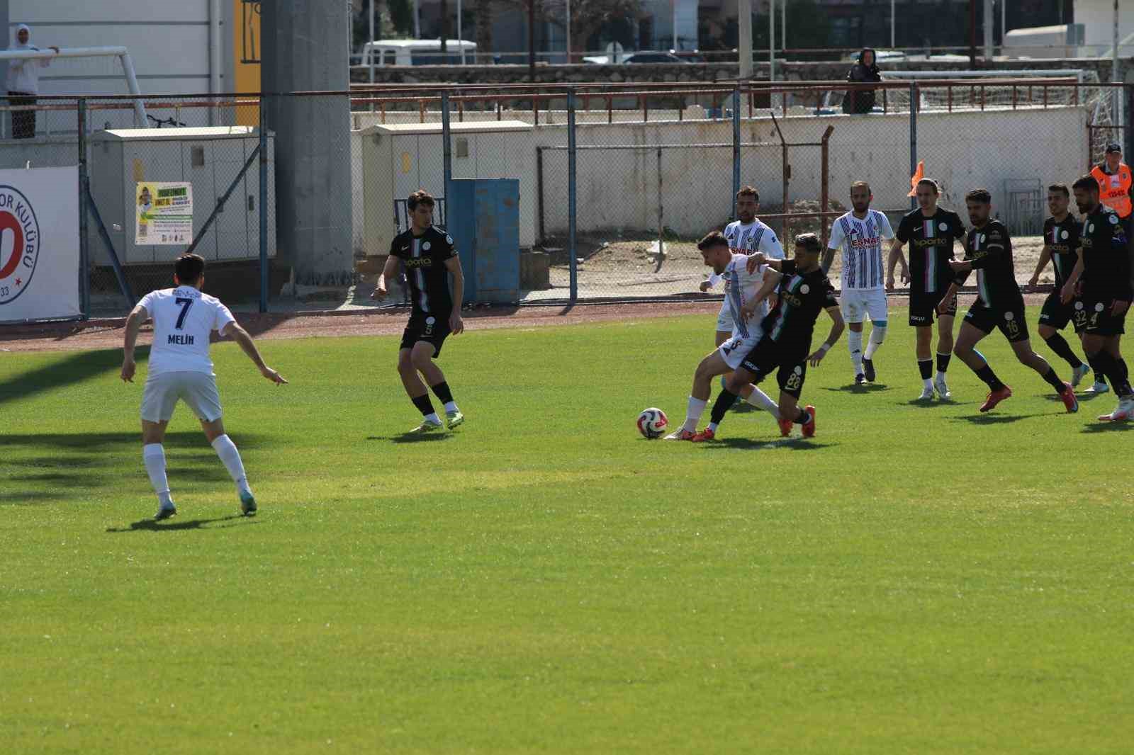 Fethiyespor evinde Isparta ile puanları paylaştı: 1-1
