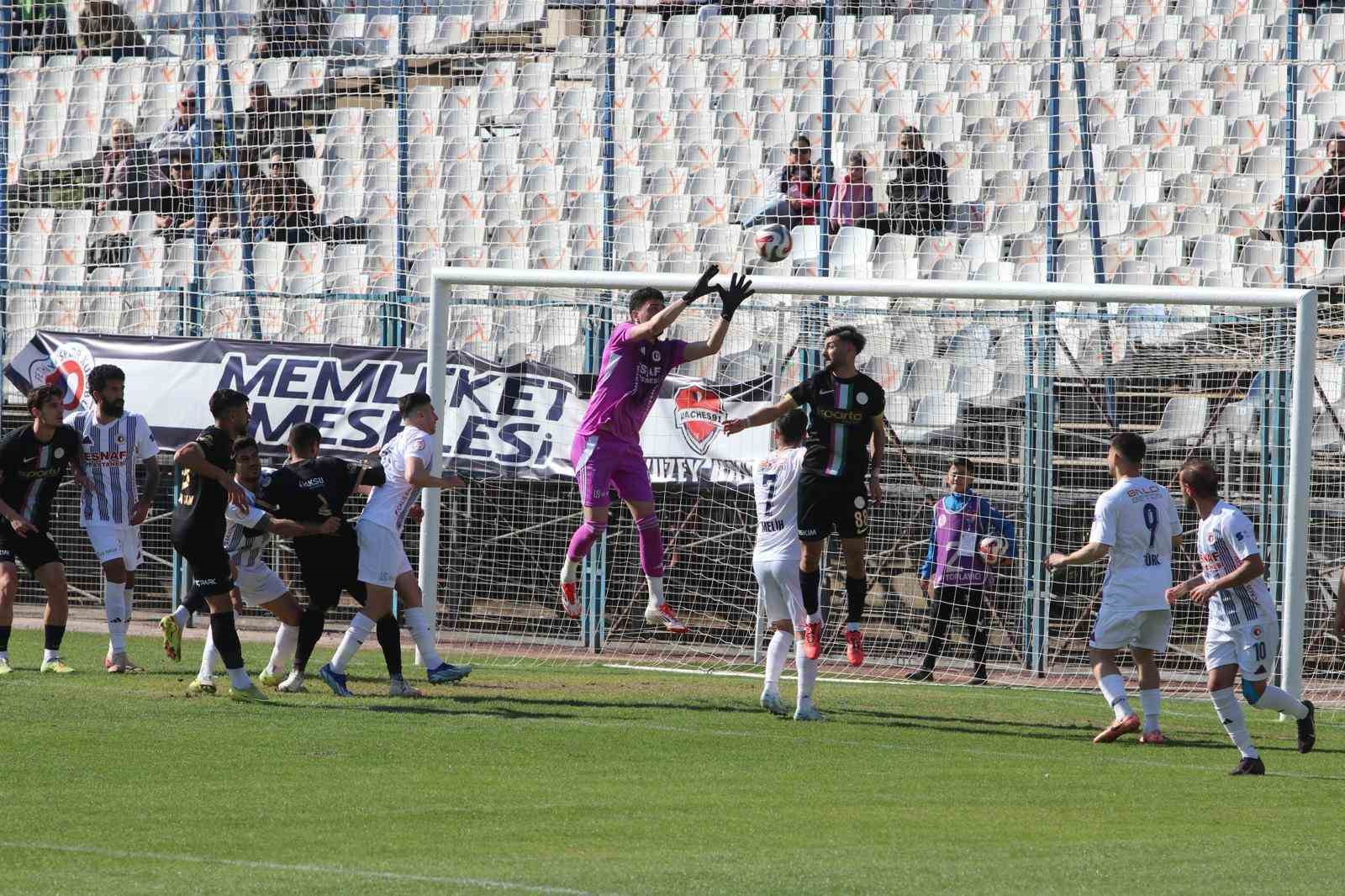 Fethiyespor evinde Isparta ile puanları paylaştı: 1-1
