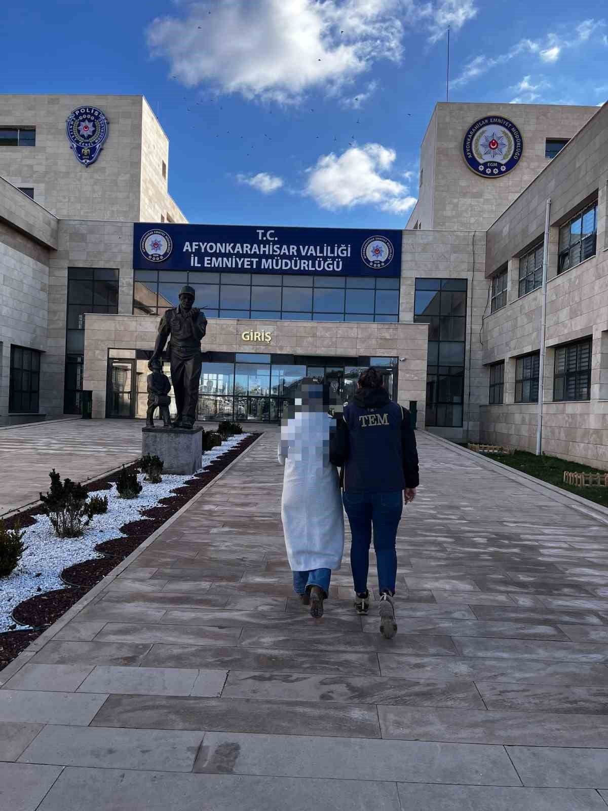 FETÖ’den aranan şahsı polis yakaladı
