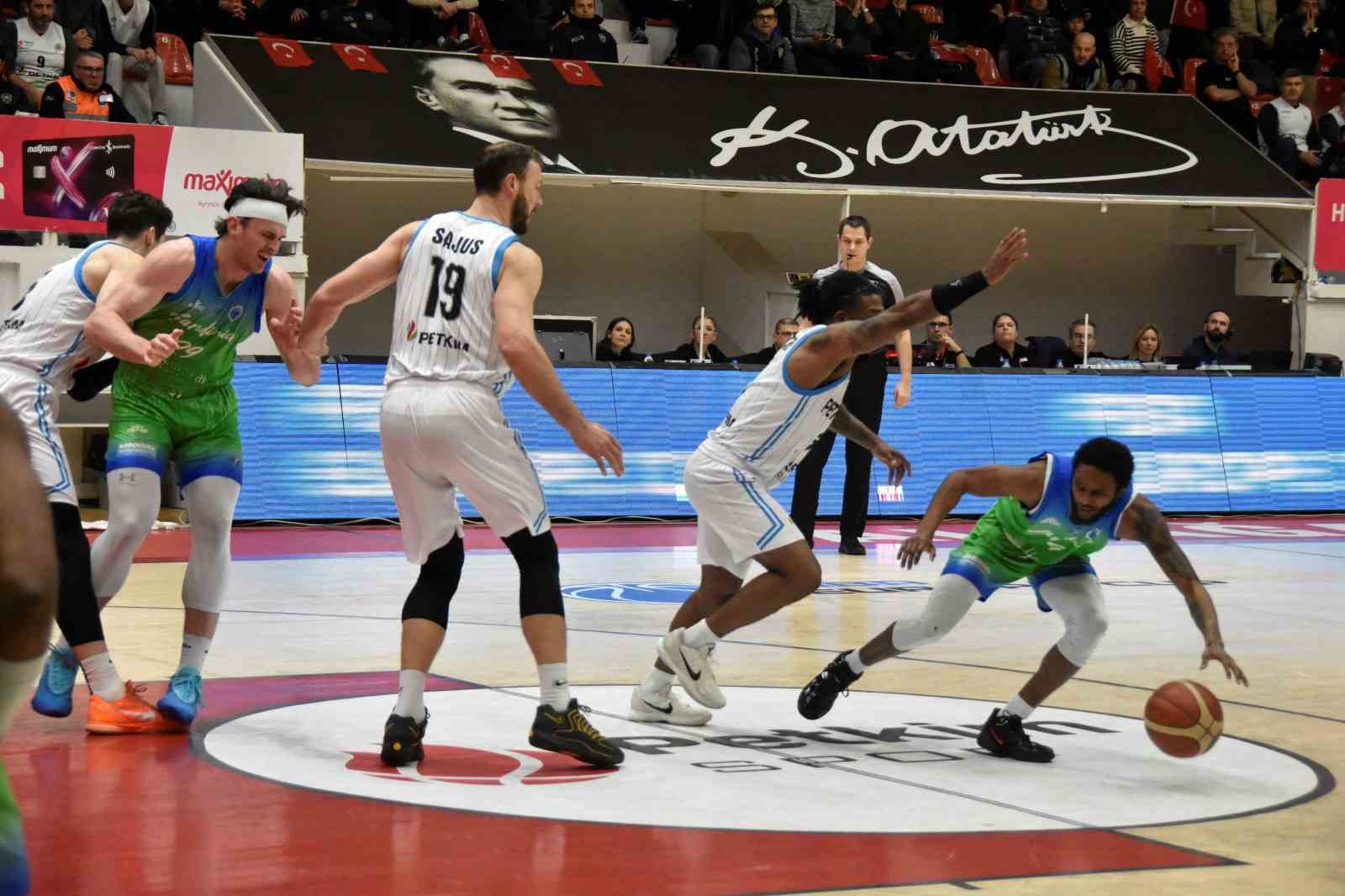 FIBA Avrupa Kupası: Aliağa Petkimspor: 82 - Dinamo BDS Sassari: 70
