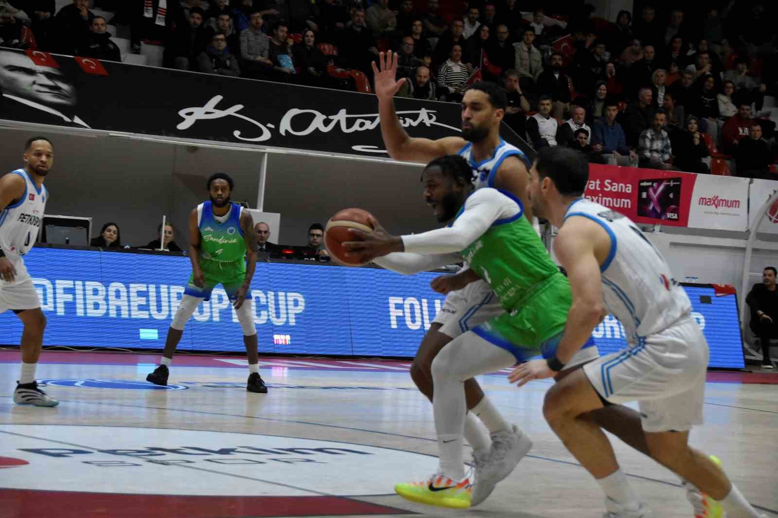 FIBA Avrupa Kupası: Aliağa Petkimspor: 82 - Dinamo BDS Sassari: 70
