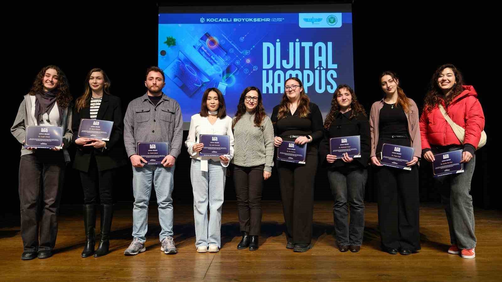 Fikirler üretime, emekler başarıya dönüştü: Dijital Kampüs’te yetişen 235 genç sertifikalarını aldı
