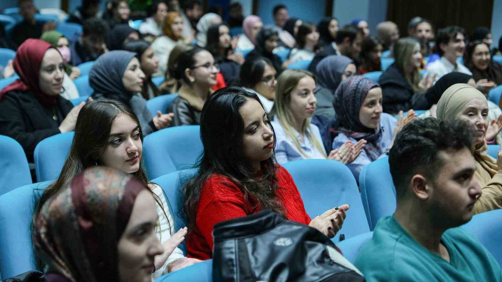 Fikirler üretime, emekler başarıya dönüştü: Dijital Kampüs’te yetişen 235 genç sertifikalarını aldı
