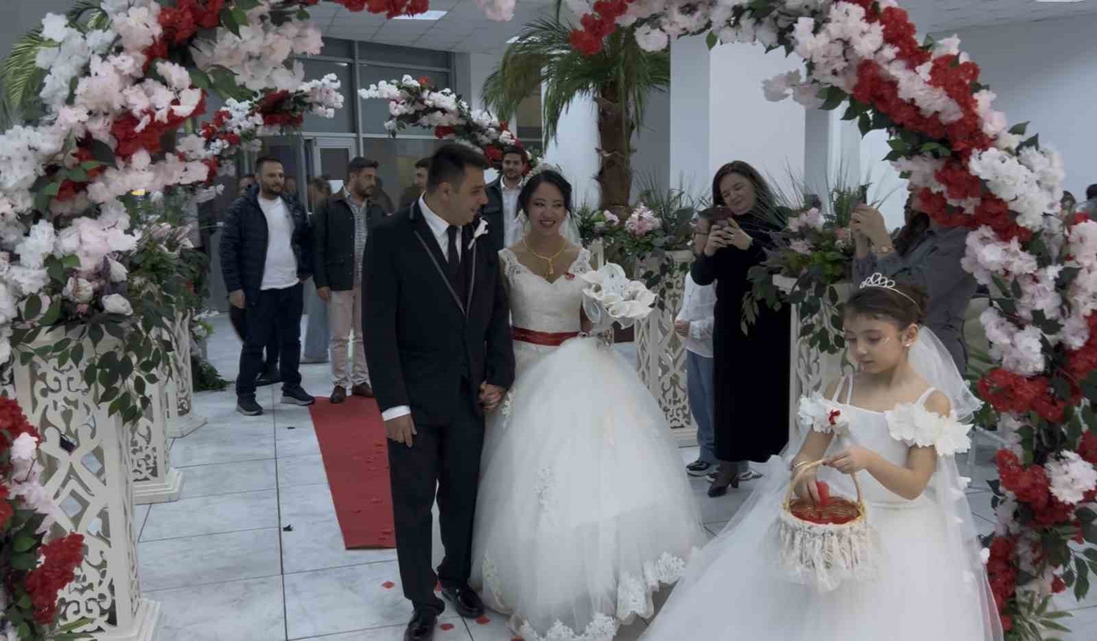 Filipinler’den Türkiye’ye mesafe tanımayan aşk
Filipinler’den Türkiye’ye mesafe tanımayan aşk