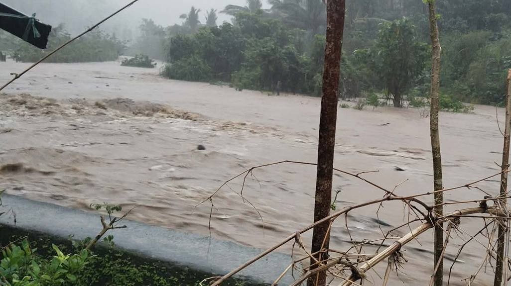 Filipinler’i tropikal fırtına vurdu: 12 ölü
