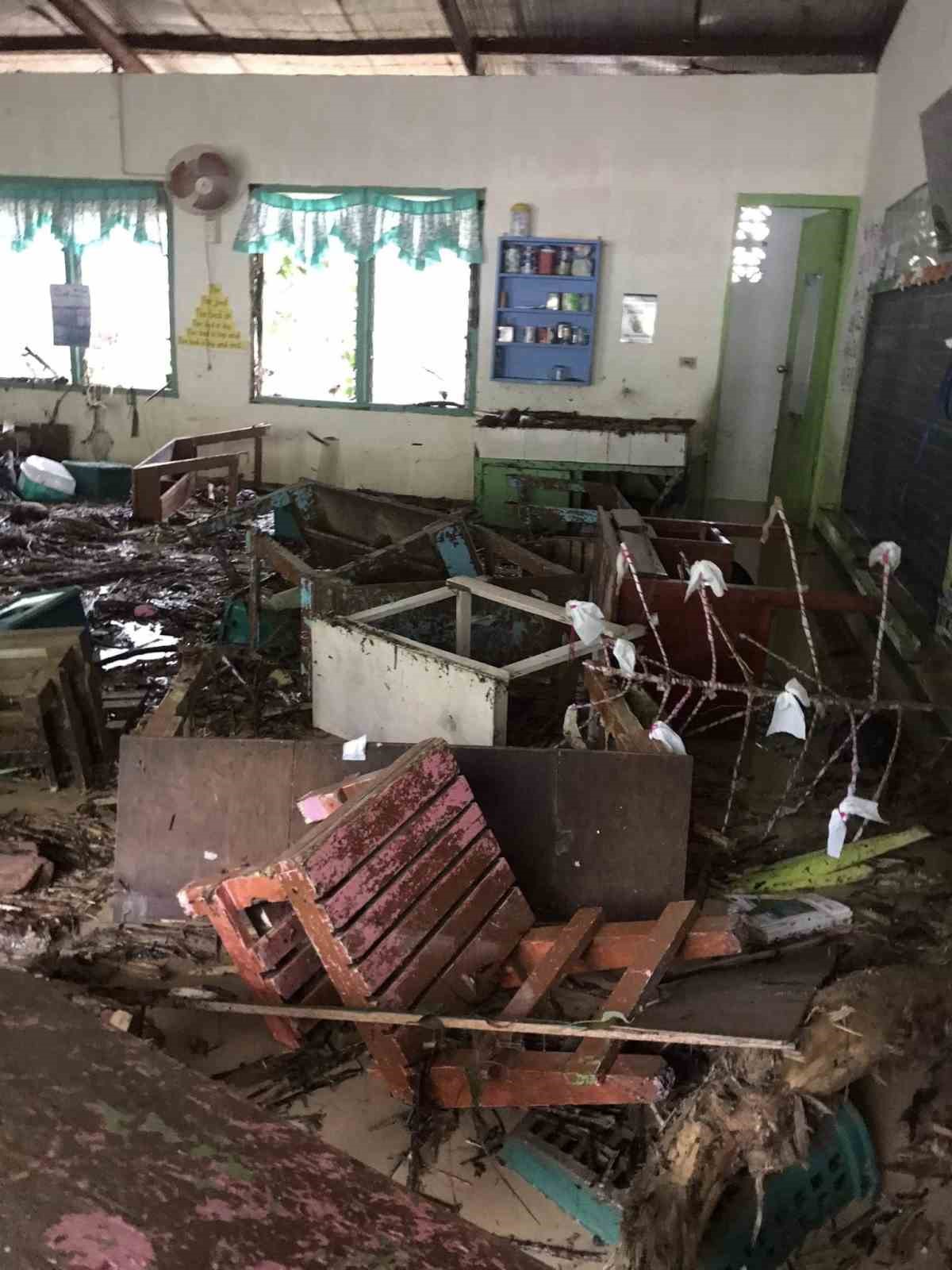 Filipinler’i tropikal fırtına vurdu: 12 ölü
