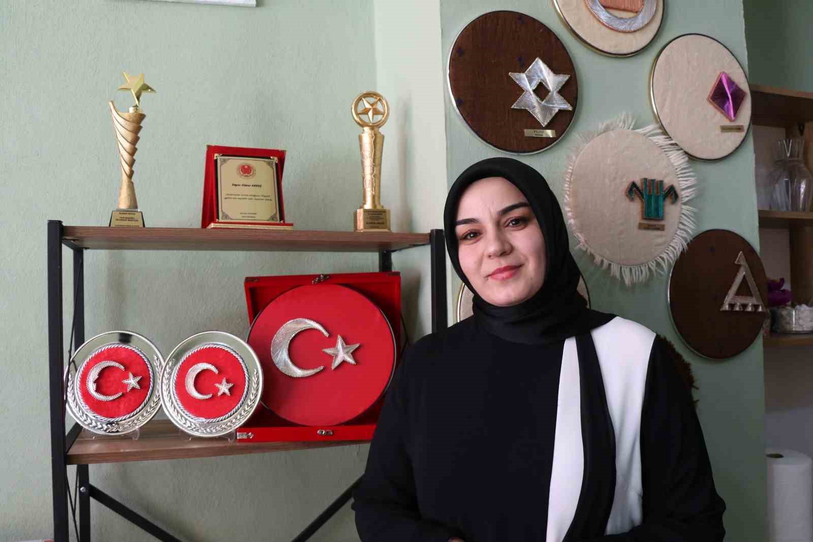 Filografi sanatçısı Elanur Akkuş hayaline kavuştu, kendi atölyesini açtı

