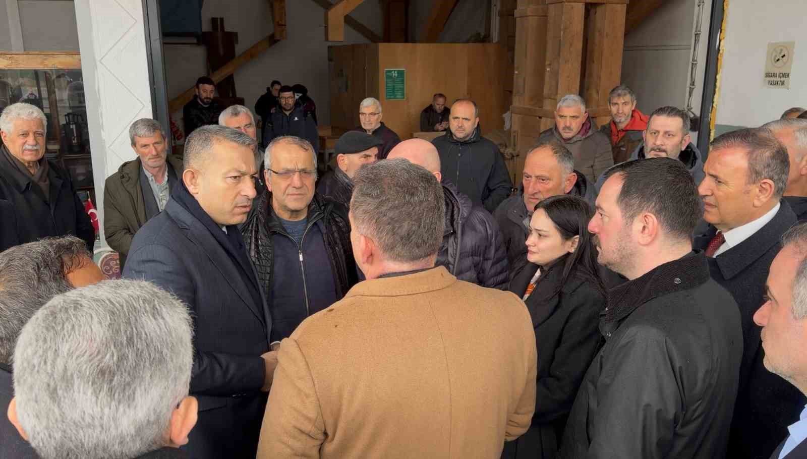 Fındık fabrikasındaki yangında soğutma çalışmaları sürüyor
