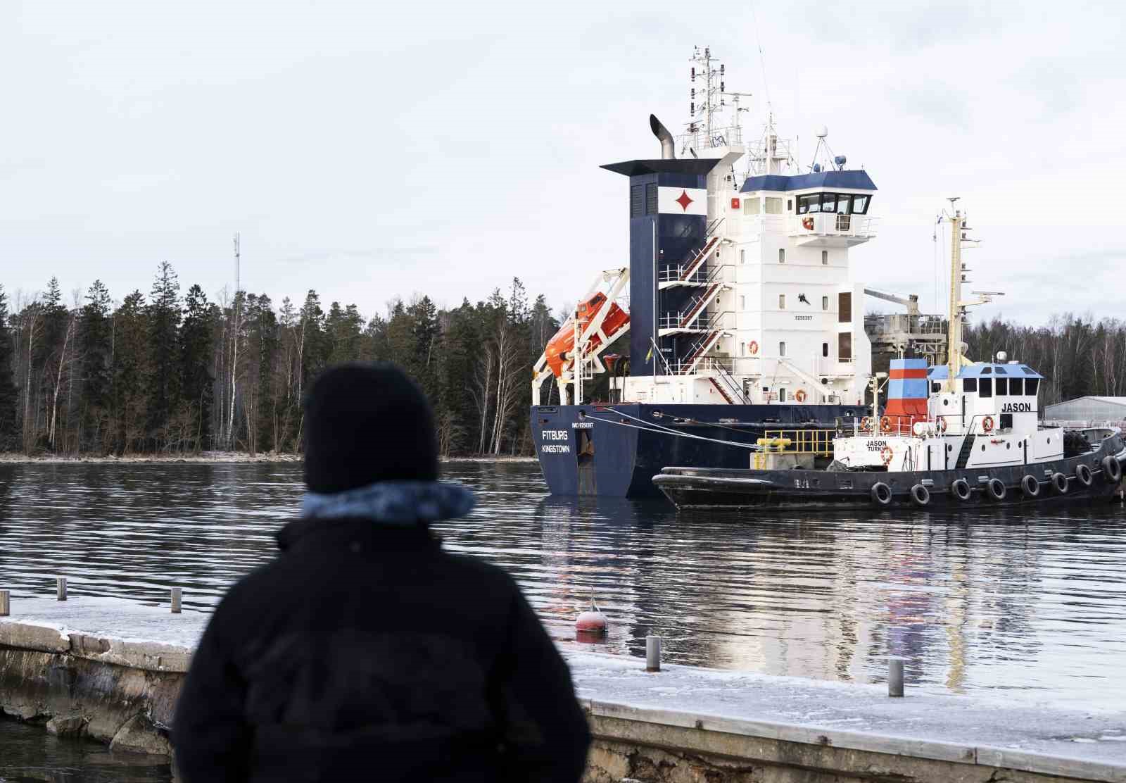 Finlandiya, Baltık Denizi’nde iletişim kablolarına sabotaj şüphesiyle bir gemiye el koydu
