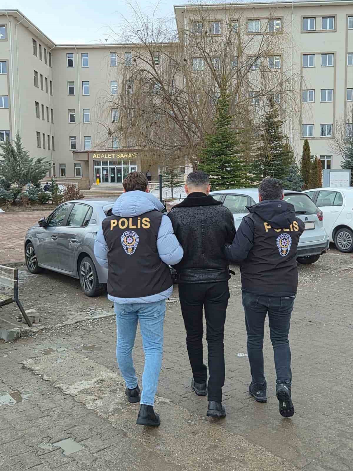 Firari hükümlü Kangal’da yakalandı
