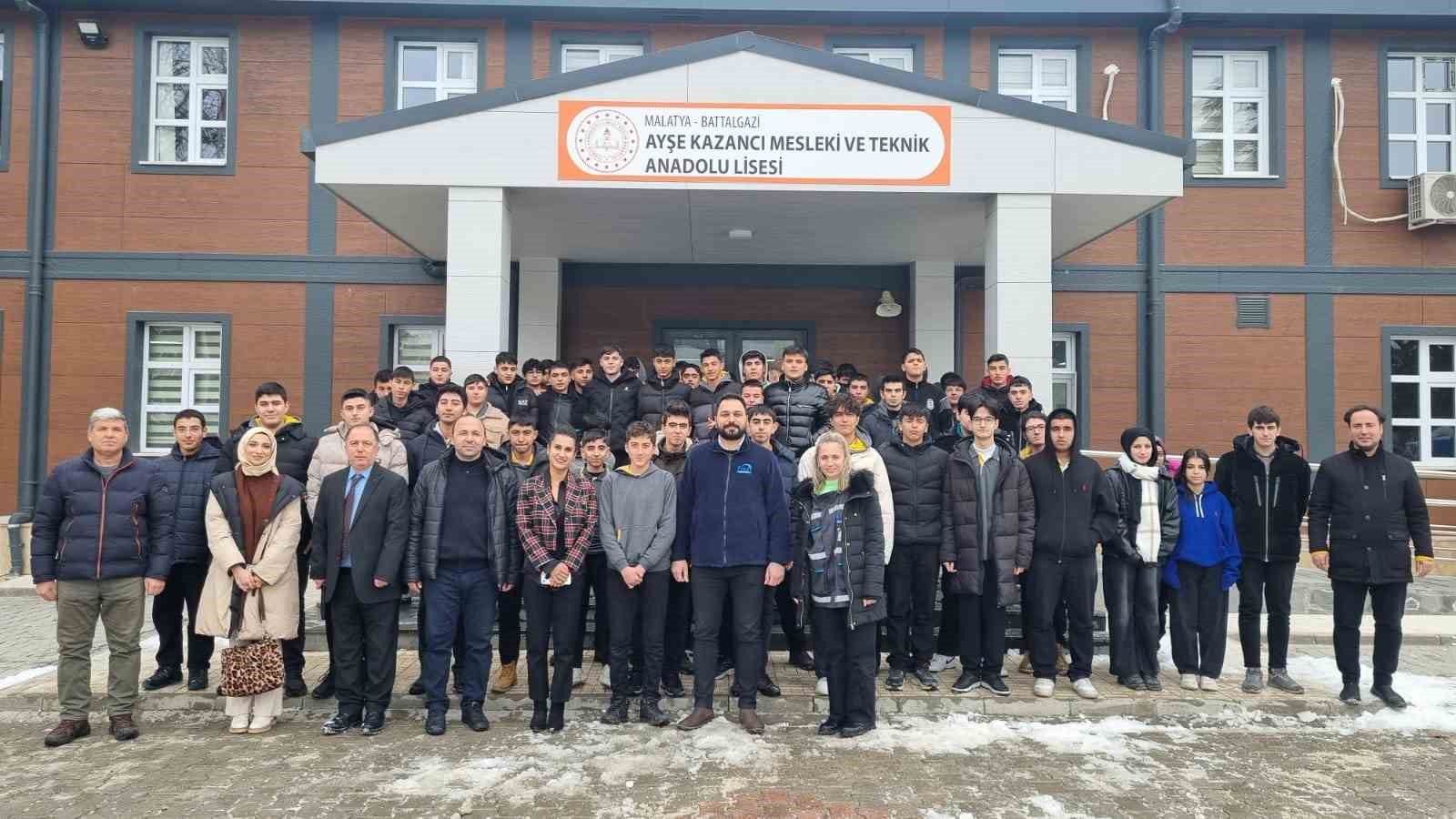 Fırat EDAŞ’tan okullarda enerji tasarrufu ve verimlilik eğitimi
Fırat EDAŞ’tan okullarda enerji tasarrufu ve verimlilik eğitimi