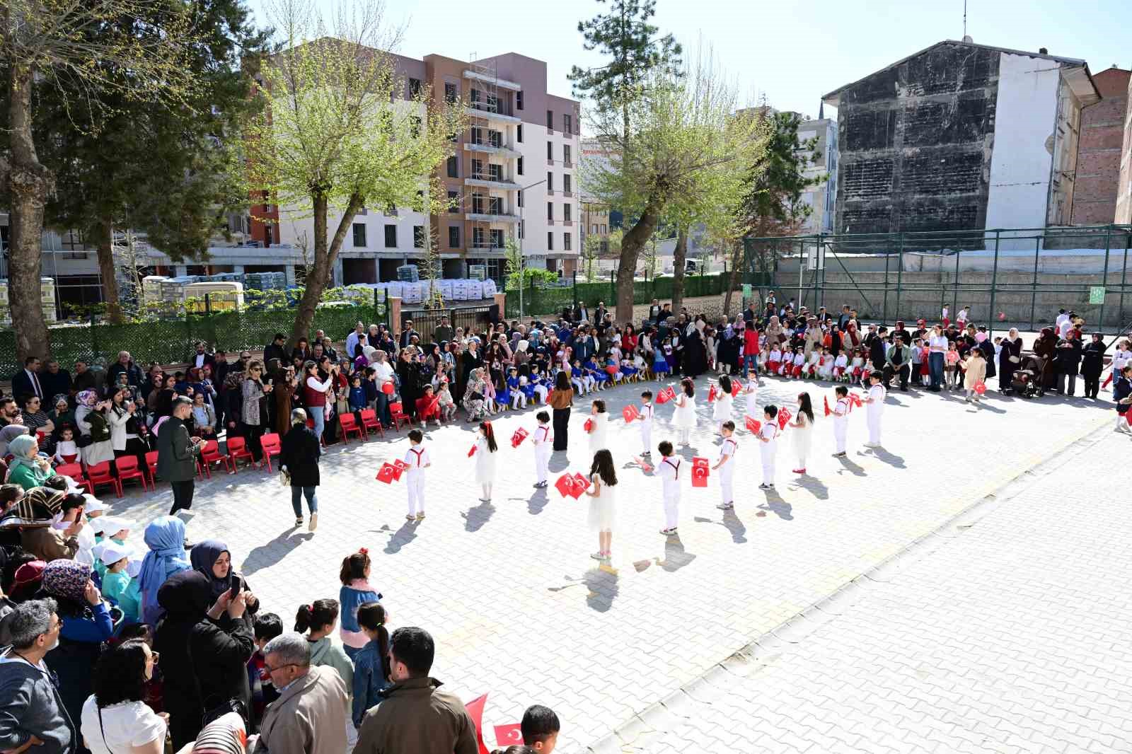 Fırat İlköğretim Okulu’nda 23 Nisan etkinliği
