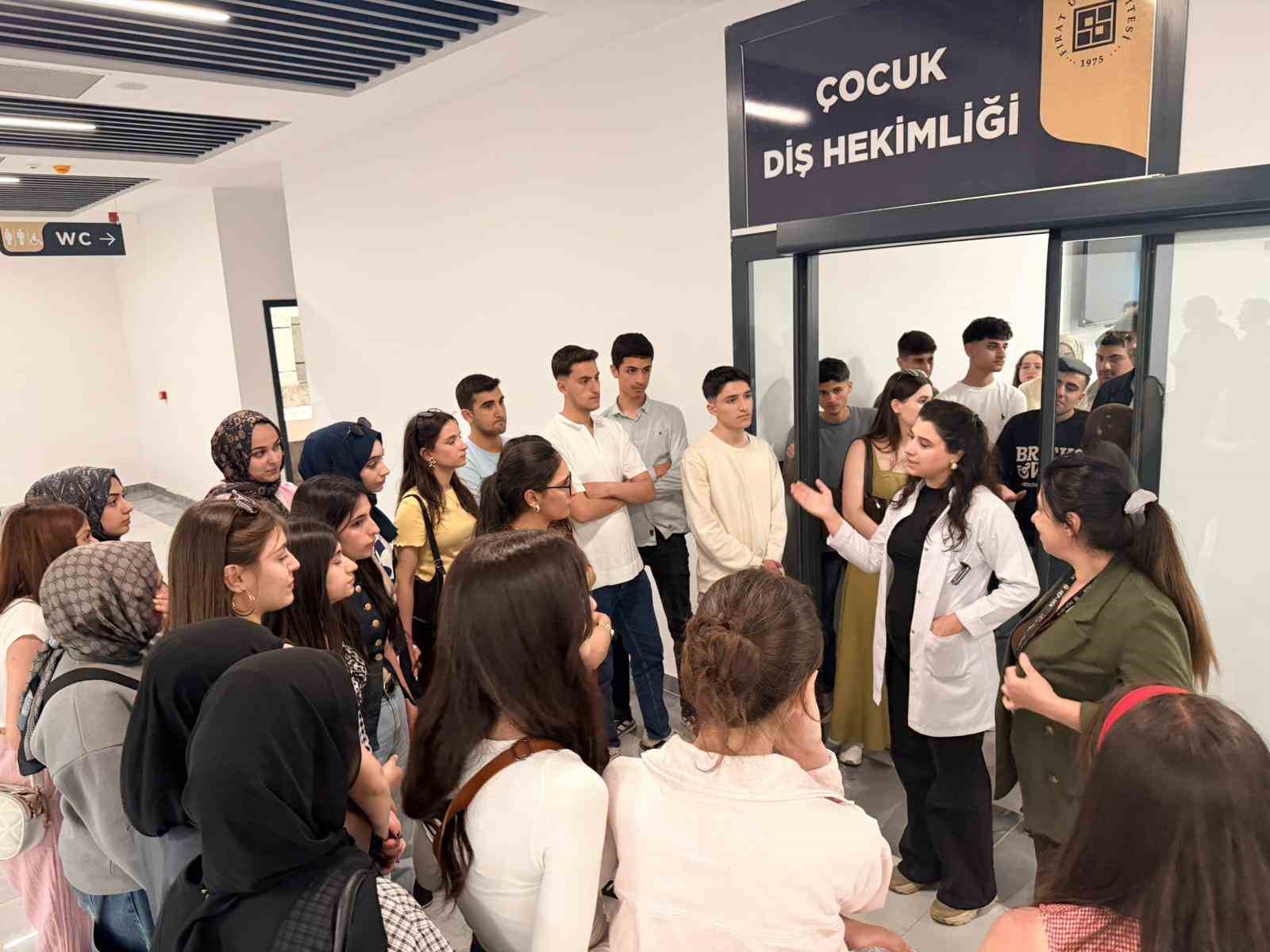 Fırat Üniversitesi’nde okul gezileri sürüyor
