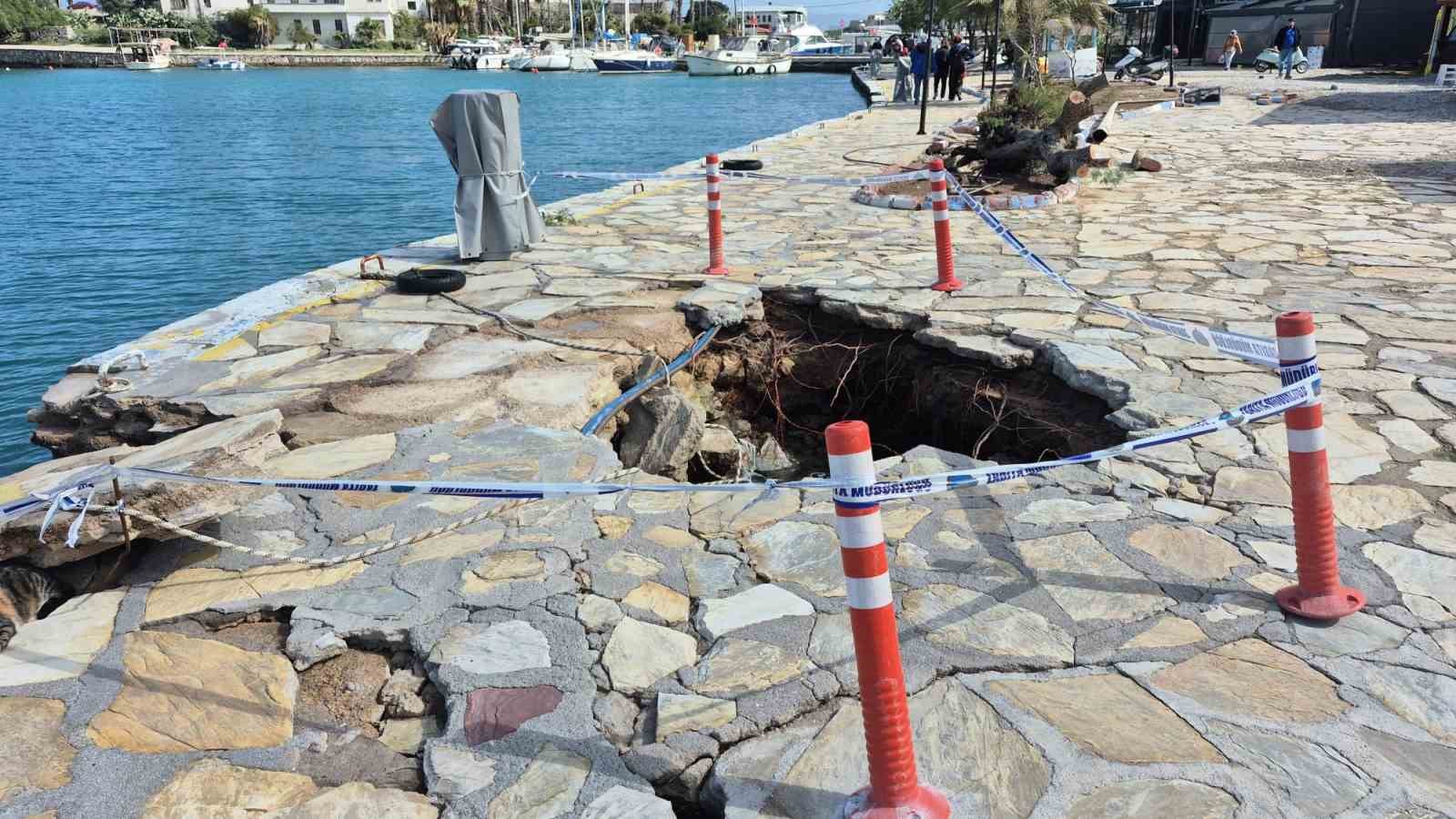 Fırtına gitti, hasar kaldı
