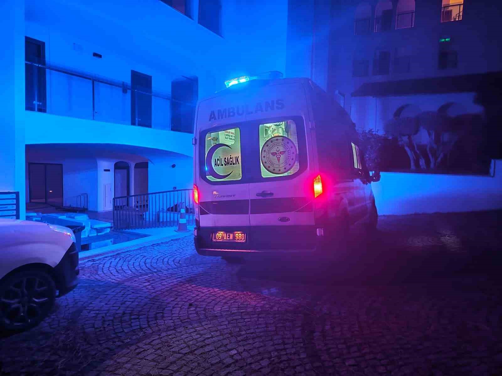 Fırtına, iskelede çalışan işçileri denize düşürdü: 1 ölü, 2 yaralı
