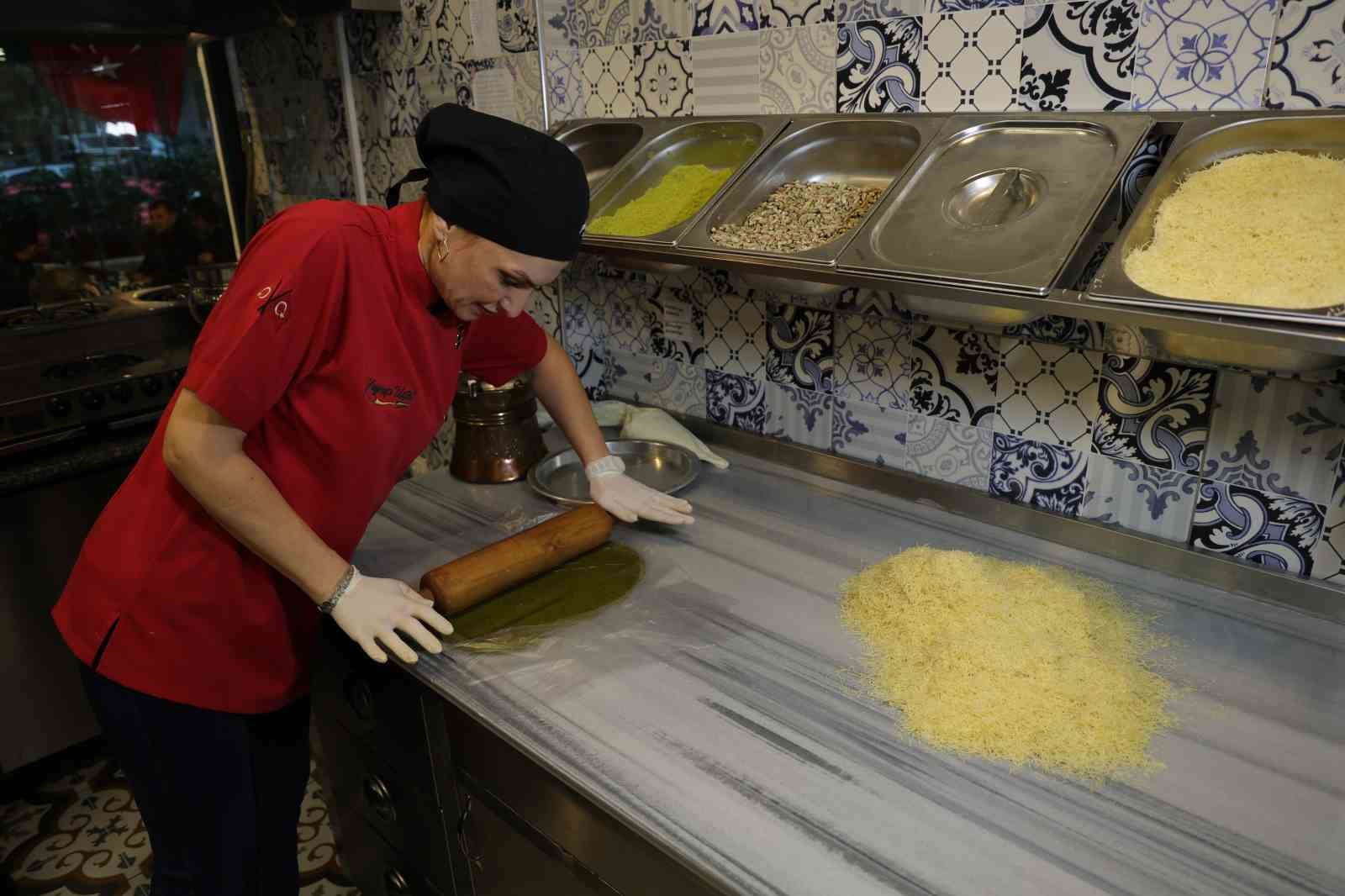 Fıstık ezmeli künefe yok satıyor
