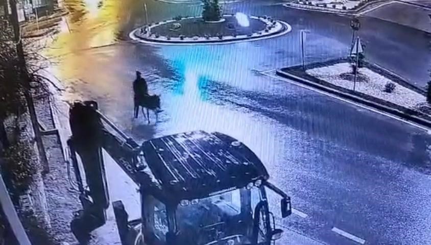 Forklifle gelmiş, eşekle kaçmış
