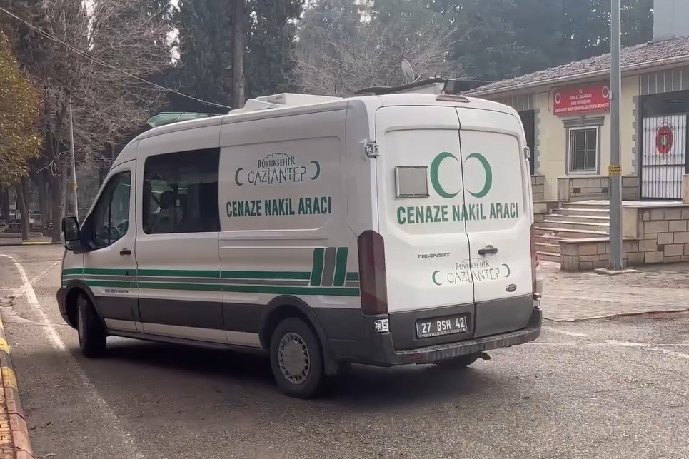 Forkliften düşen işçi, 7 günlük hayatta kalma mücadelesini kaybetti
