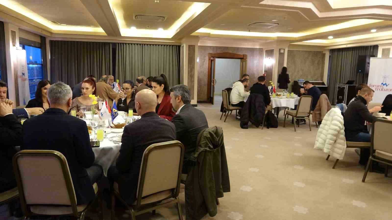 Forum Trabzon AVM’den basına iftar yemeği
