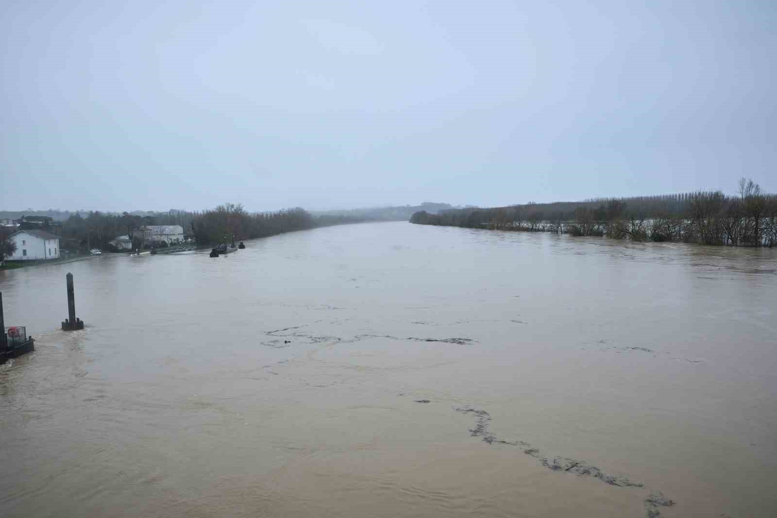 Fransa ve İspanya’yı Nils Fırtınası vurdu: 3 ölü
