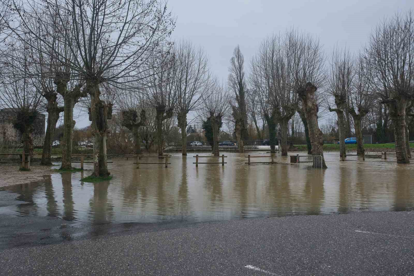 Fransa ve İspanya’yı Nils Fırtınası vurdu: 3 ölü
