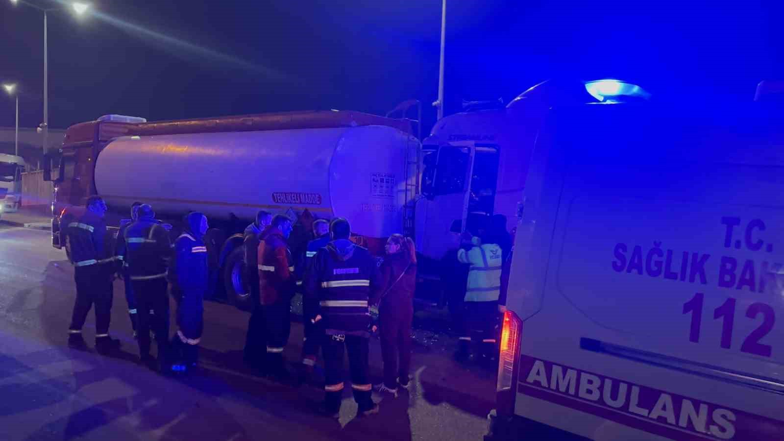 Freni boşalan tanker zincirleme kazaya sebep oldu: 1 yaralı
