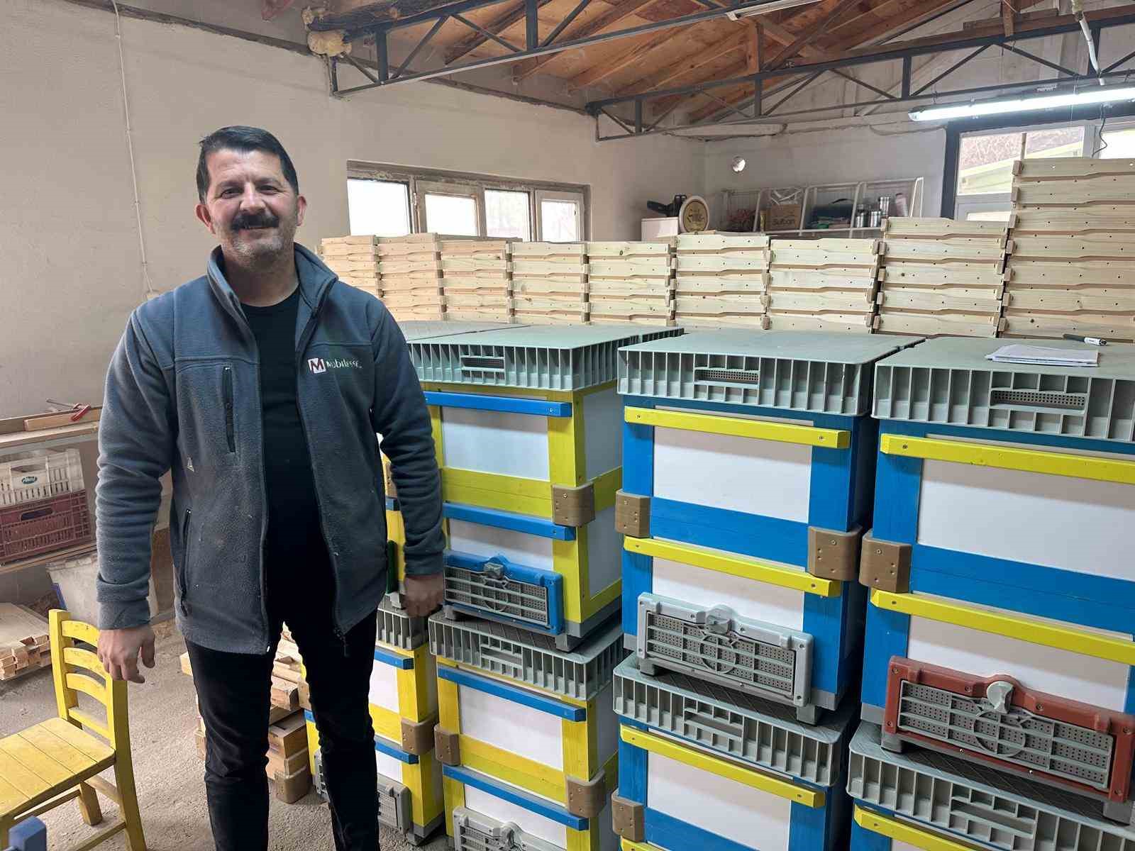 Futbolda rekabet arıcılara yansıdı; renkli kovanlar revaçta
