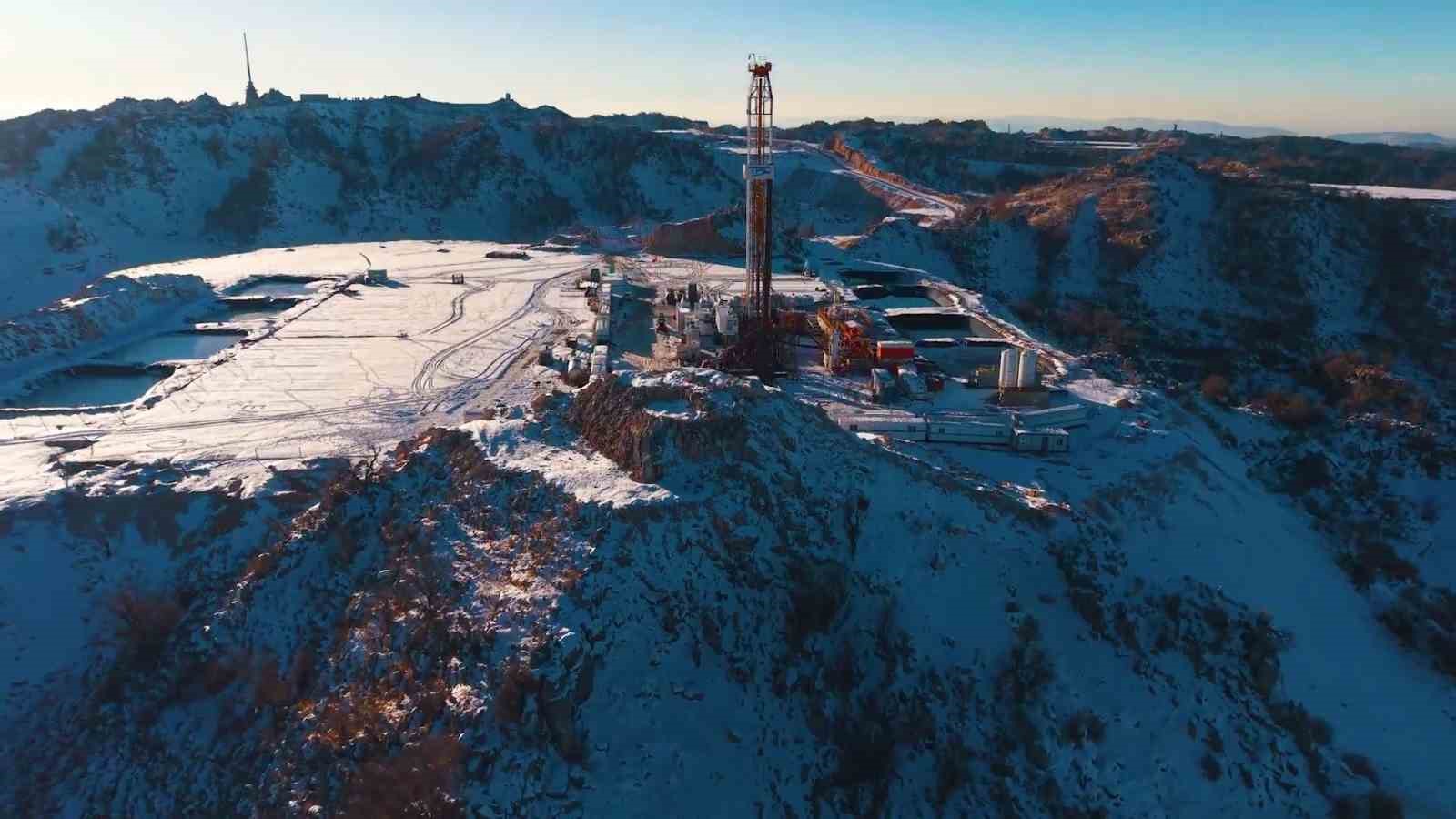 Gabar’da dondurucu soğukta rekor üretim: Günlük 81 bin varil petrol
