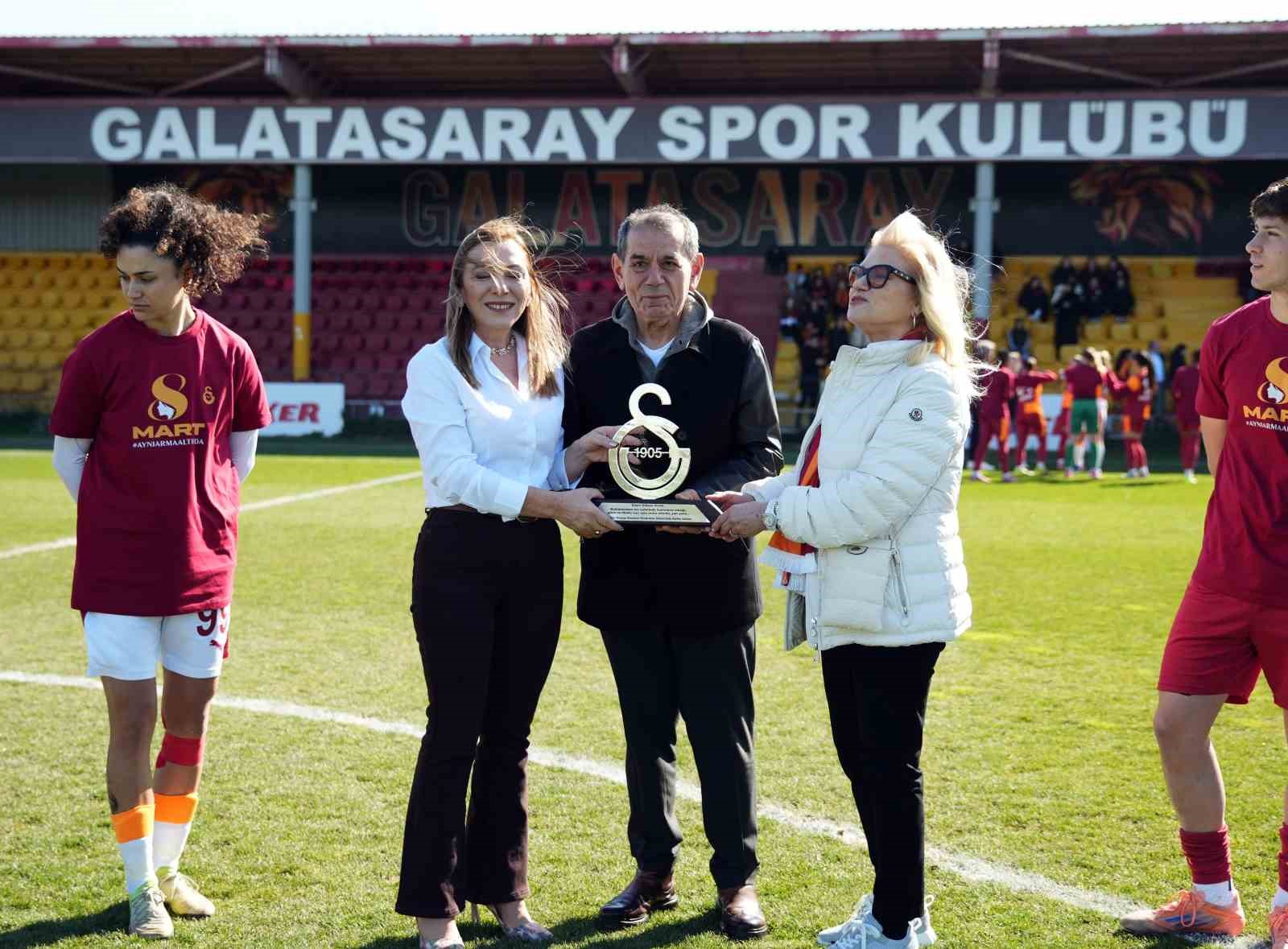 Galatasaray, 8 Mart Dünya Emekçi Kadınlar Günü etkinliği düzenledi
