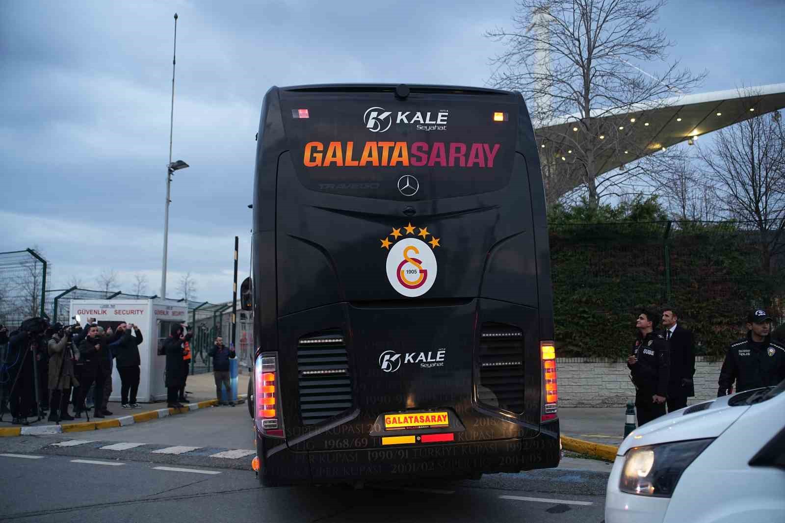 Galatasaray, Atatürk Olimpiyat Stadyumu’na ulaştı
