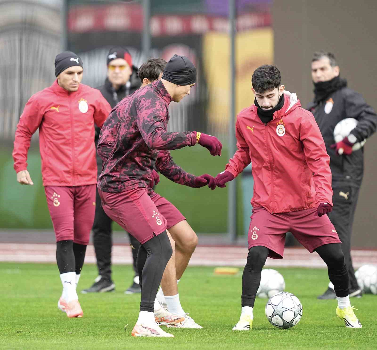 Galatasaray, Atletico Madrid maçı hazırlıklarına başladı
