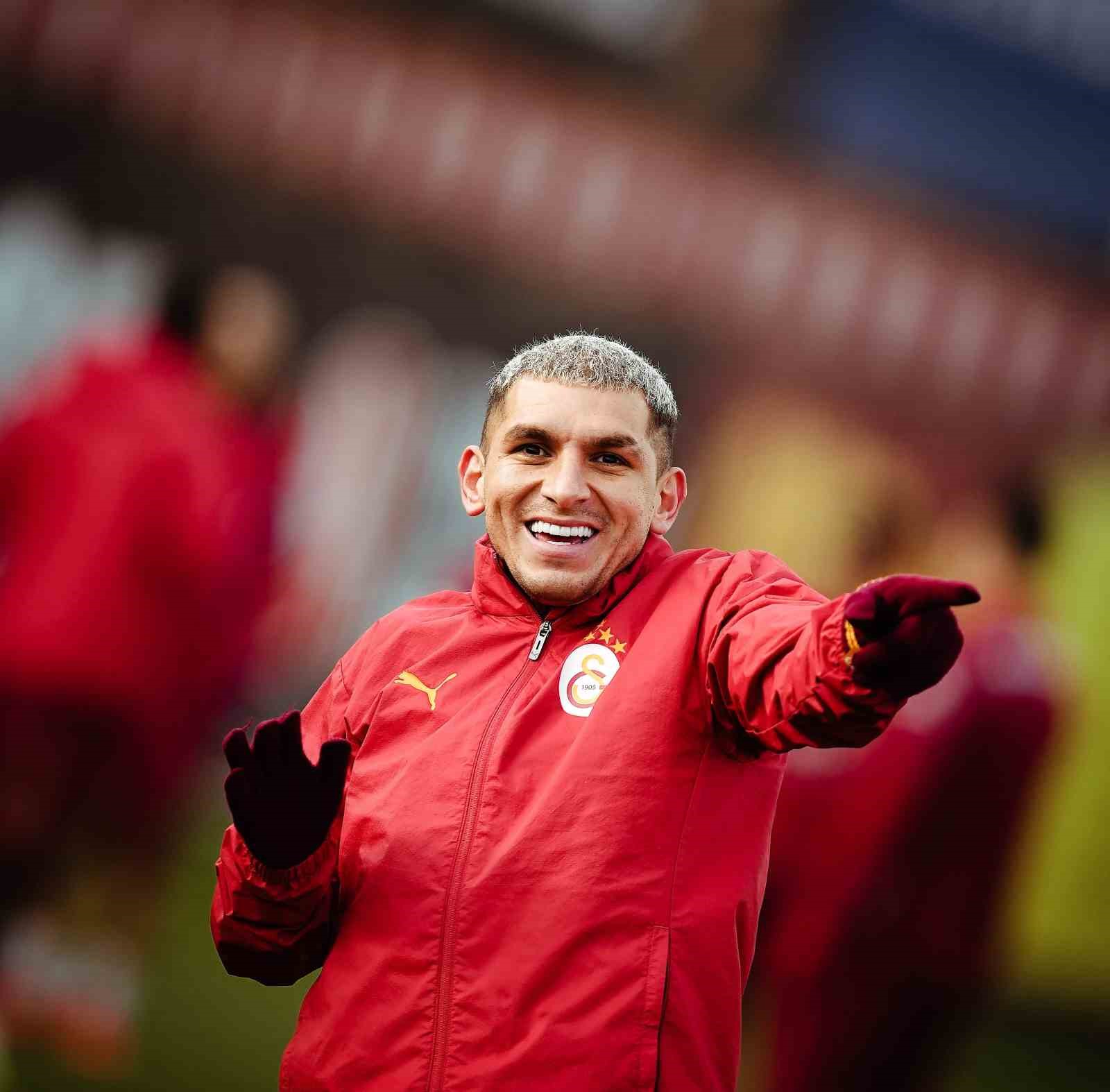 Galatasaray, Başakşehir maçı hazırlıklarını tamamladı
