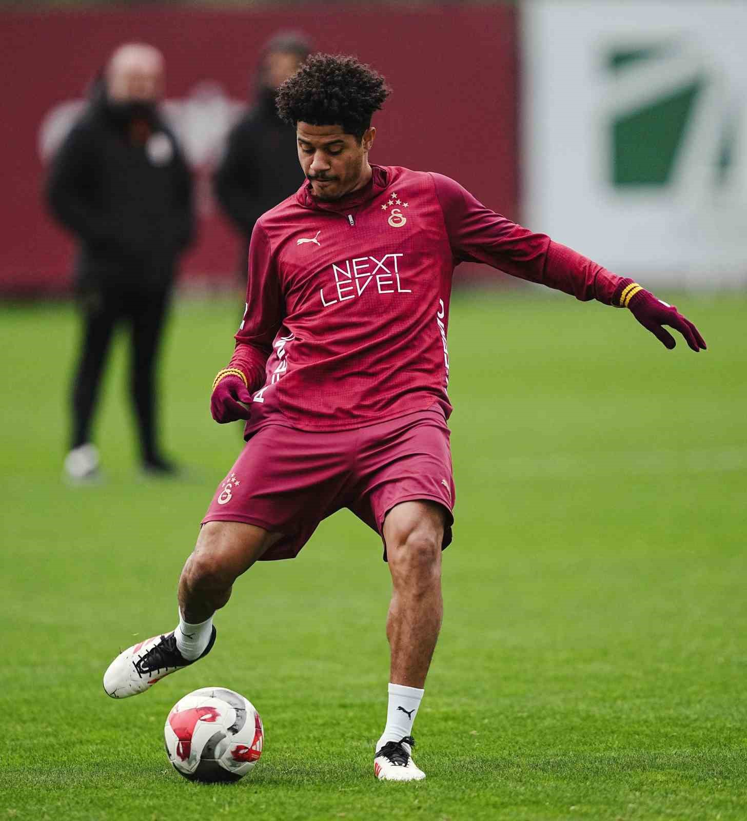 Galatasaray, Fenerbahçe derbisi hazırlıklarına devam etti
