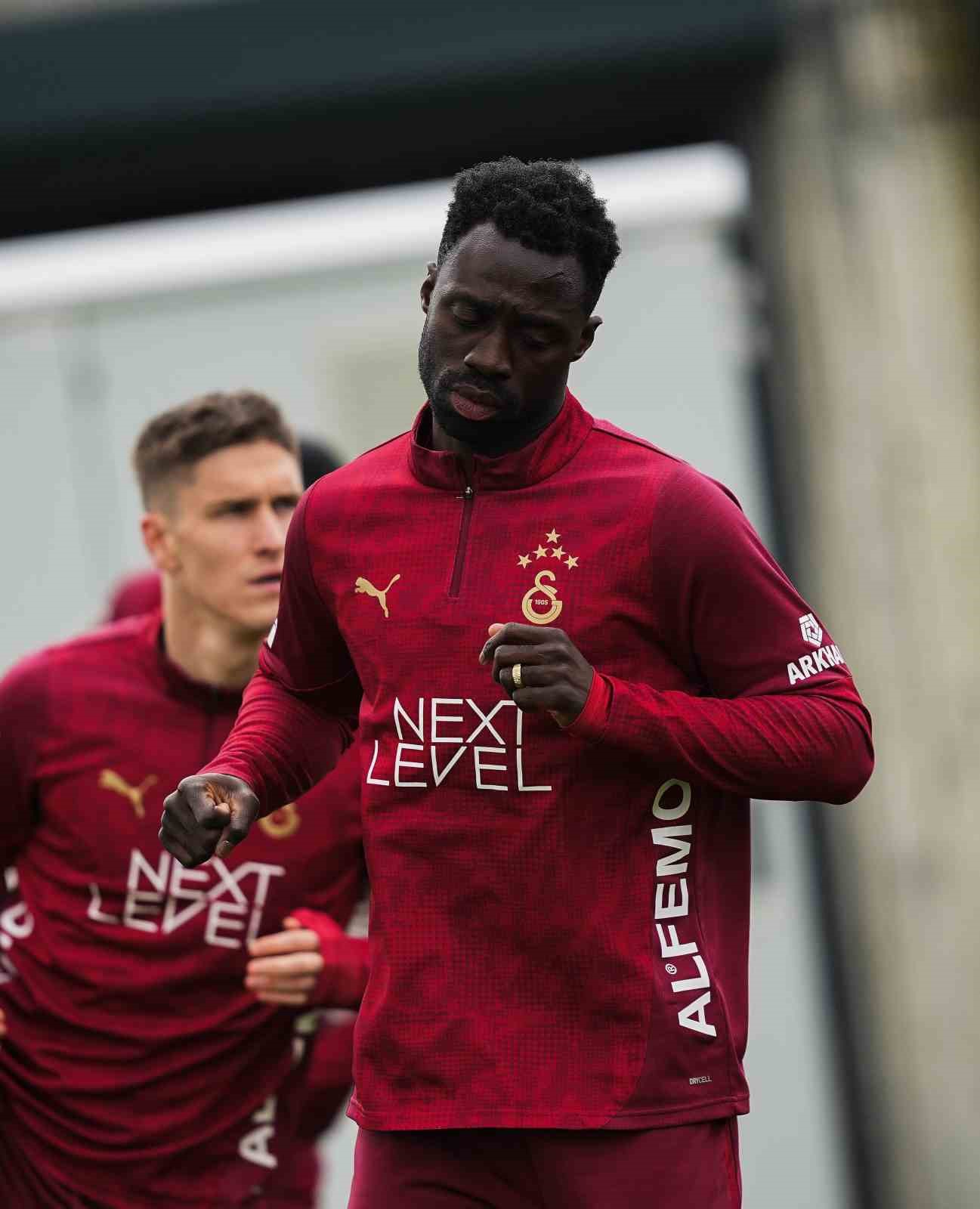 Galatasaray, Fenerbahçe maçı hazırlıklarına başladı
