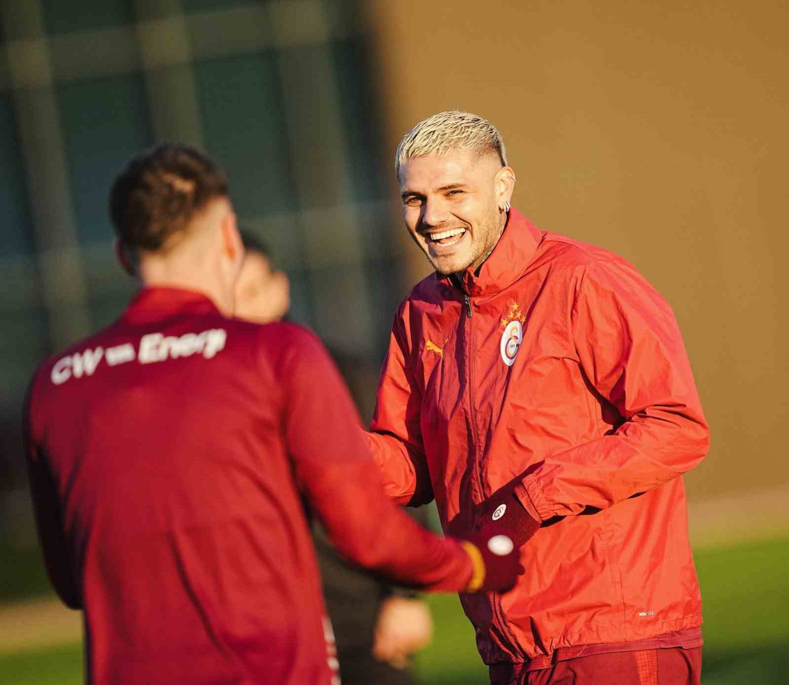 Galatasaray, Fenerbahçe maçı hazırlıklarını tamamladı
