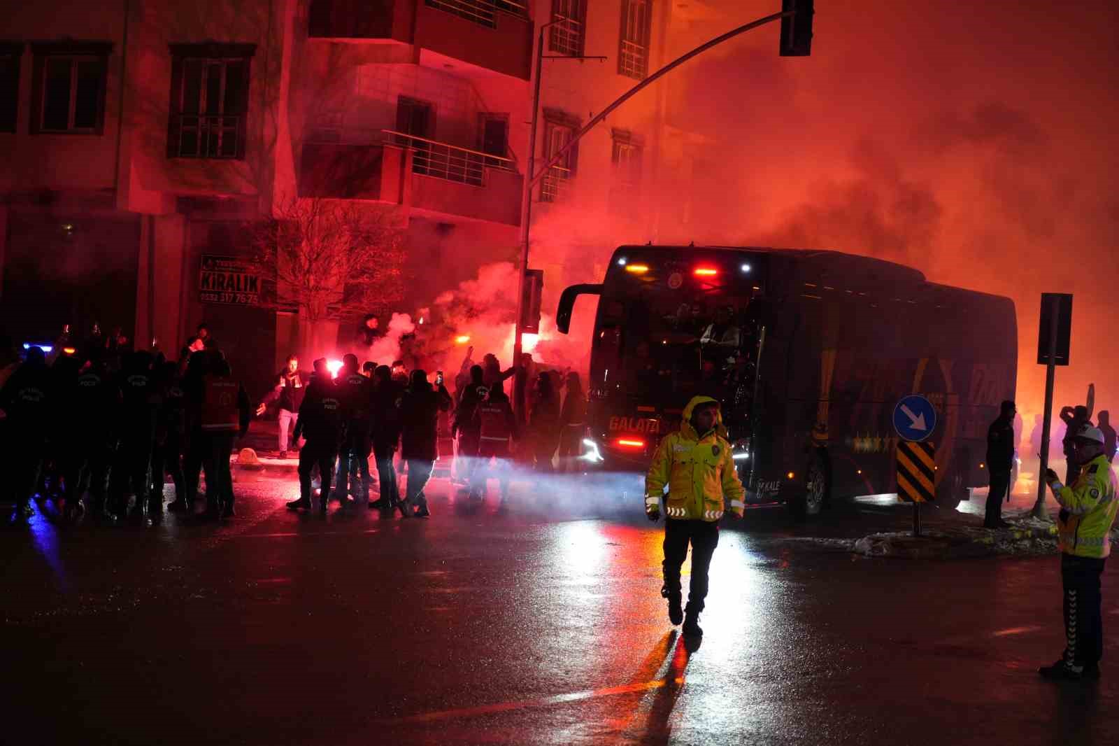 Galatasaray, Gaziantep’te
