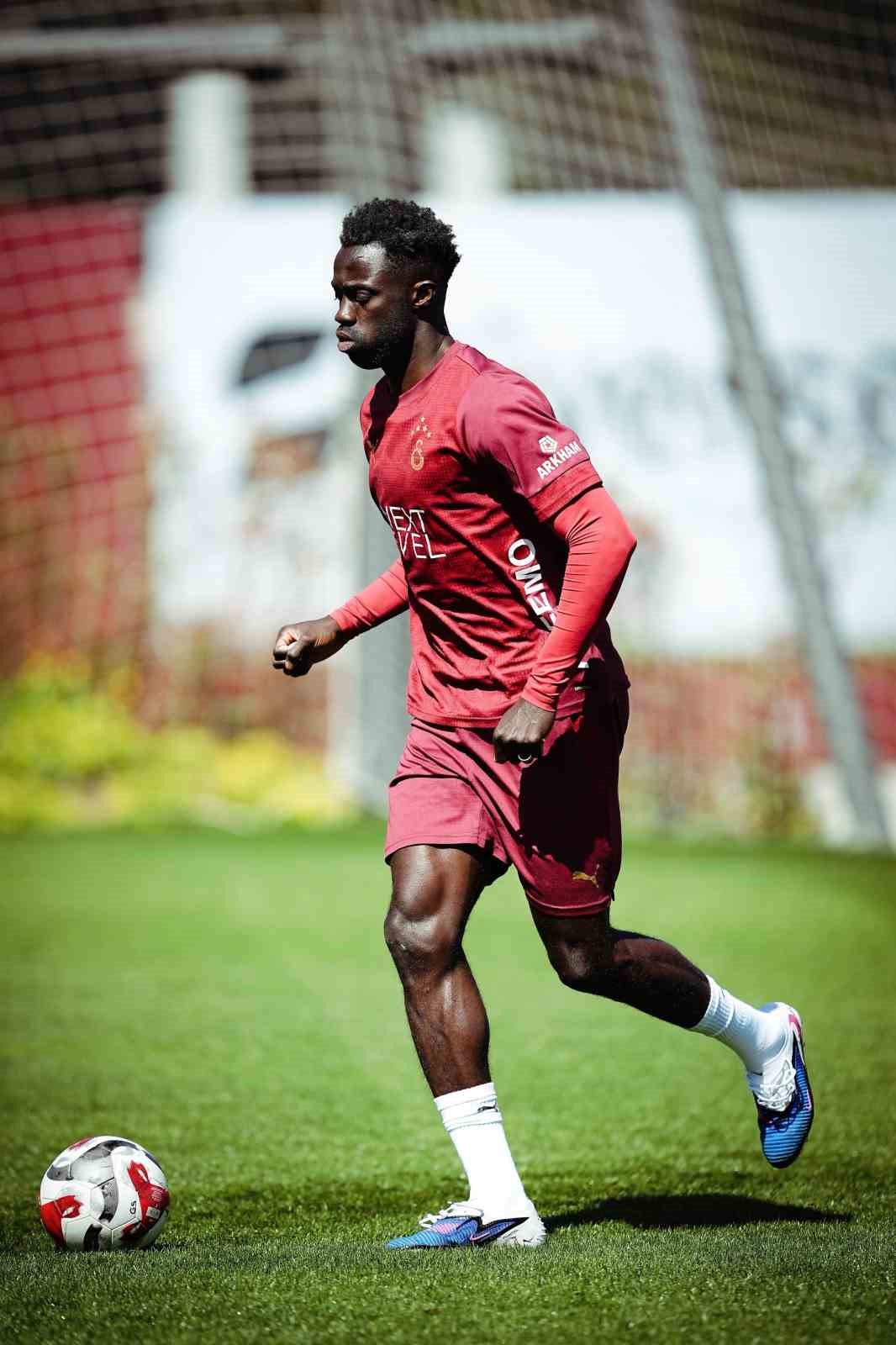 Galatasaray, Göztepe müsabakasının hazırlıklarını sürdürdü
