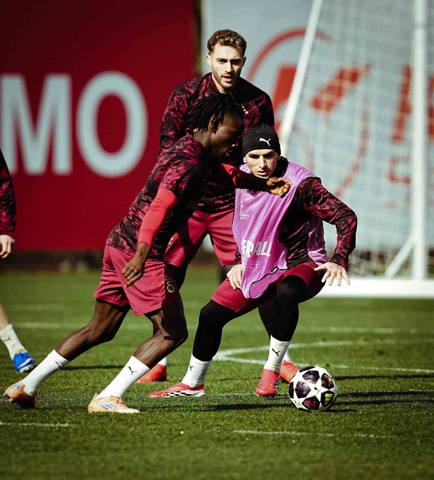 Galatasaray, Juventus maçı hazırlıklarına başladı
