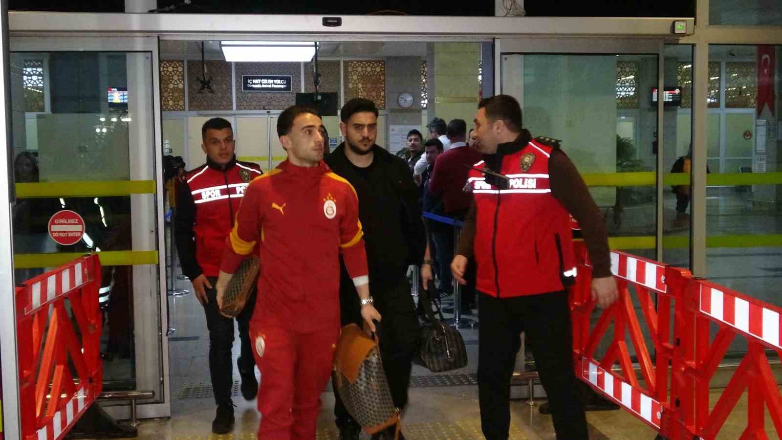 Galatasaray kafilesi Konya’ya geldi
