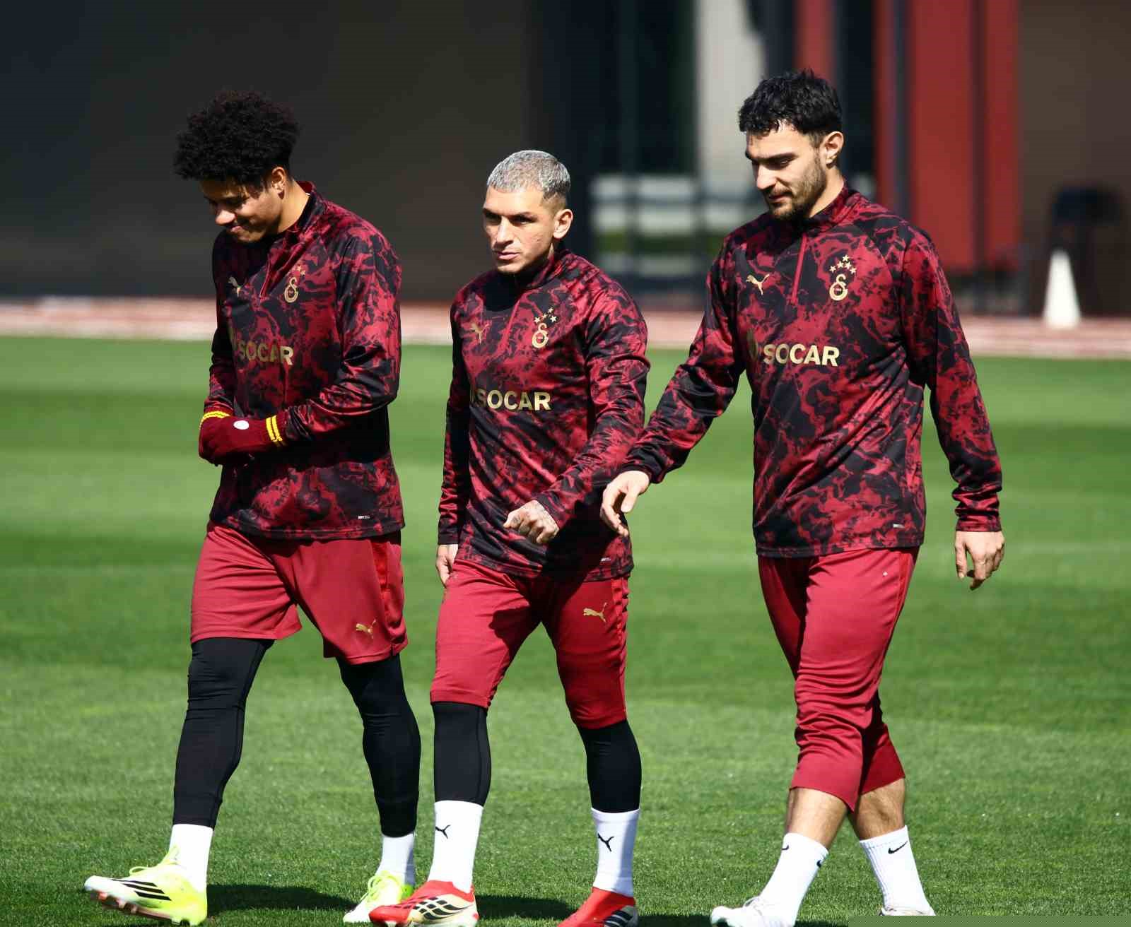 Galatasaray, Liverpool maçı hazırlıklarını tamamladı
